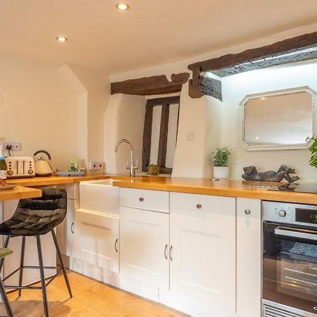 Wee Toad Hole Heart Of Kendal - Cottage Sleeps 4-6 - Dogs Welcome Exterior photo
